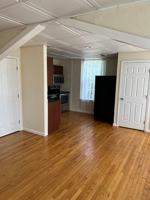 featured image of 4 E Walnut St #2