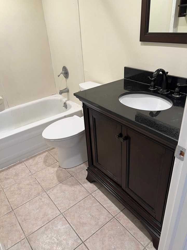 4 E Walnut St #2 - Photo 4 of 8