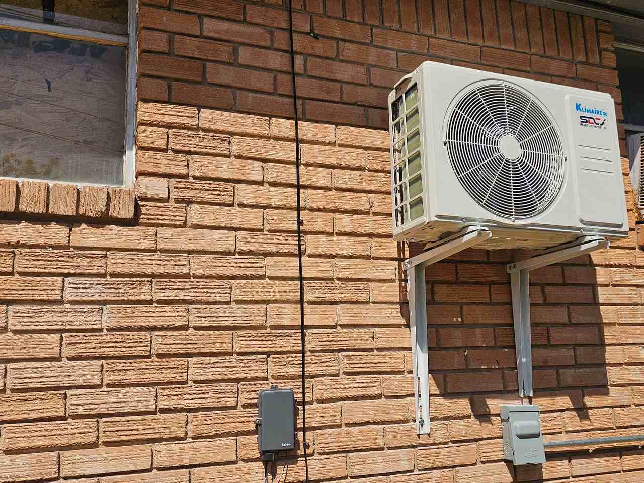 2001 Nw Baldwin Ave #B - Photo 2 of 2