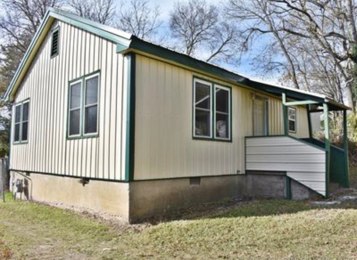 442 W Jo St - Photo 2 of 13