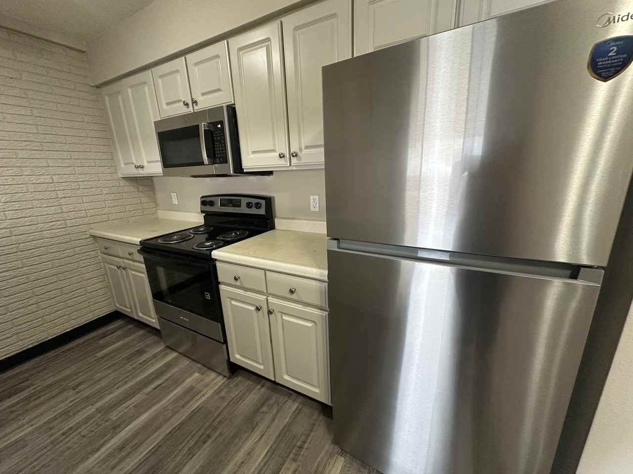 911 22nd Ave #7 - Photo 3 of 14