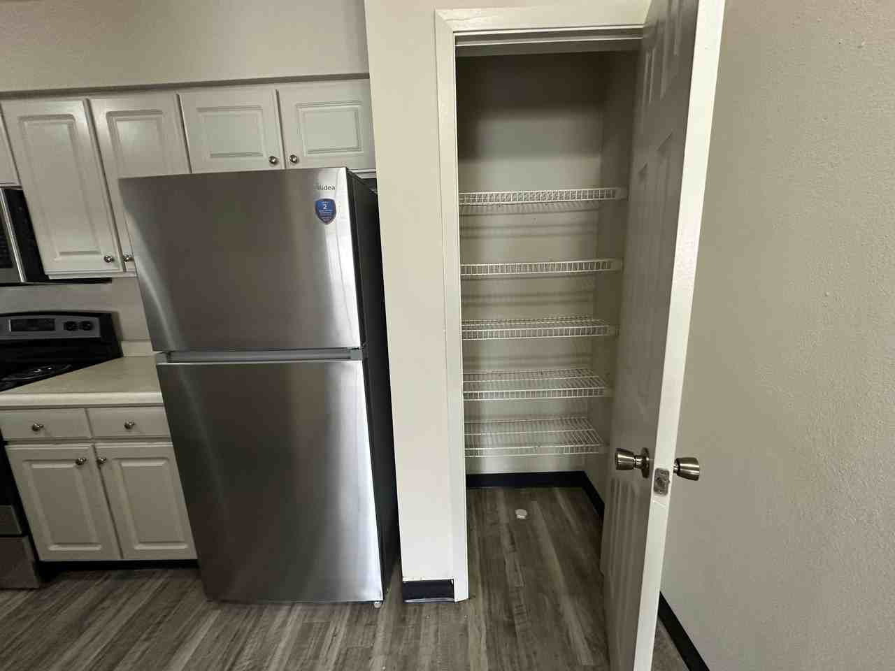 911 22nd Ave #7 - Photo 4 of 14