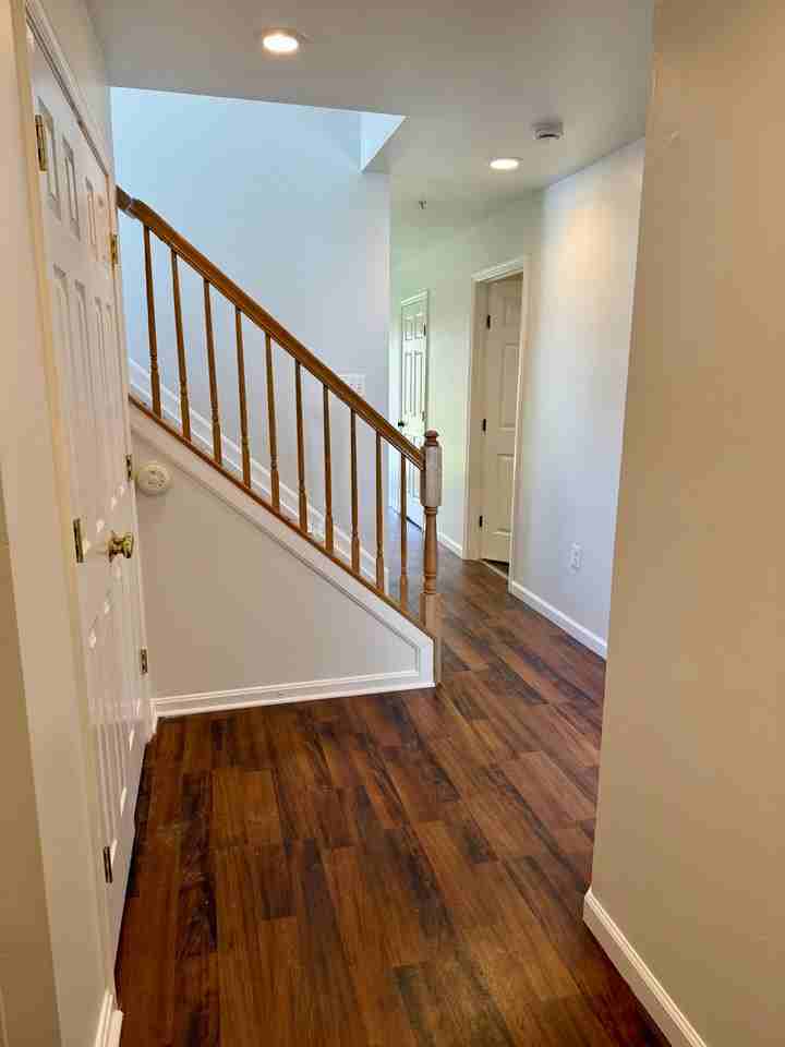 981 Pirates Ct - Photo 2 of 20