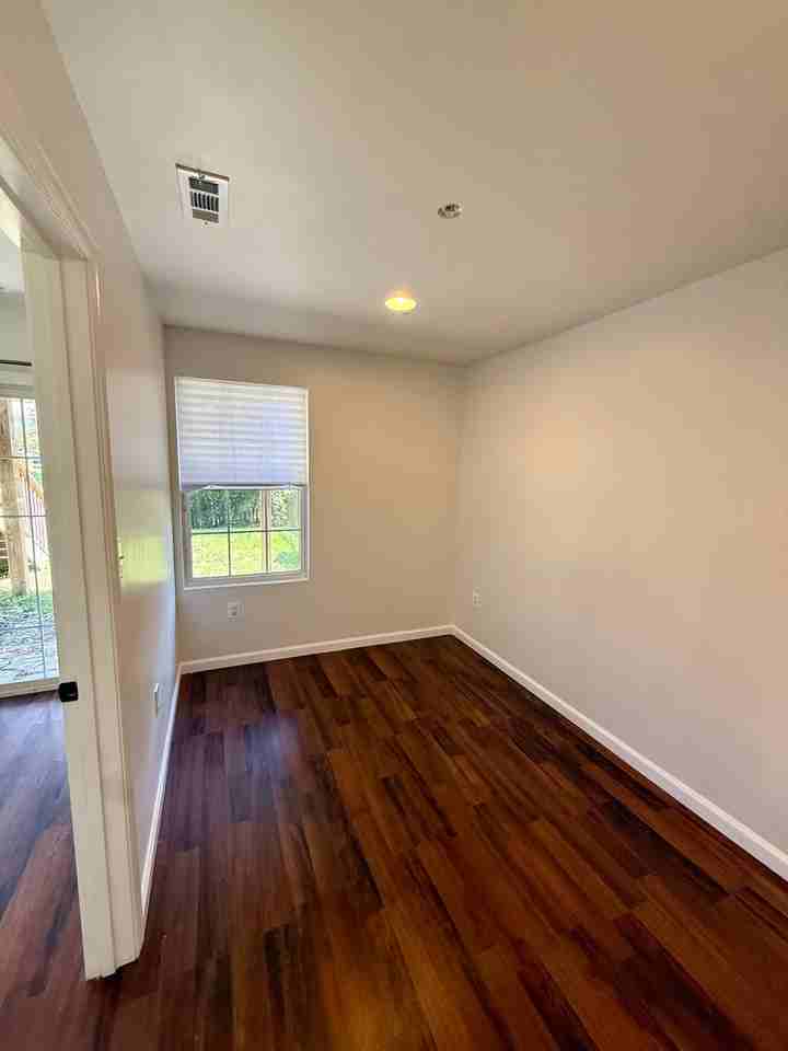 981 Pirates Ct - Photo 6 of 20