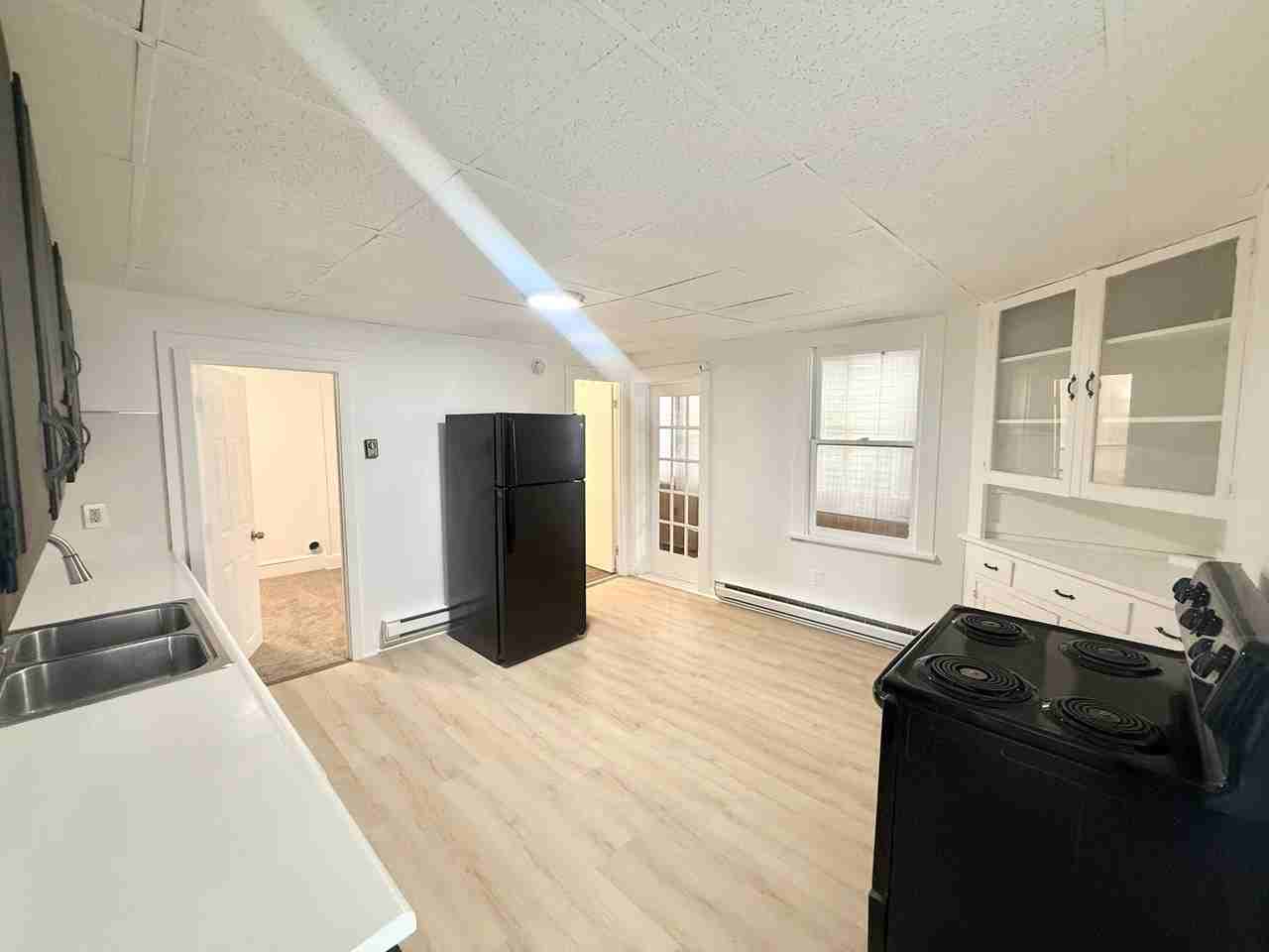 403 25th St #2E - Photo 2 of 10