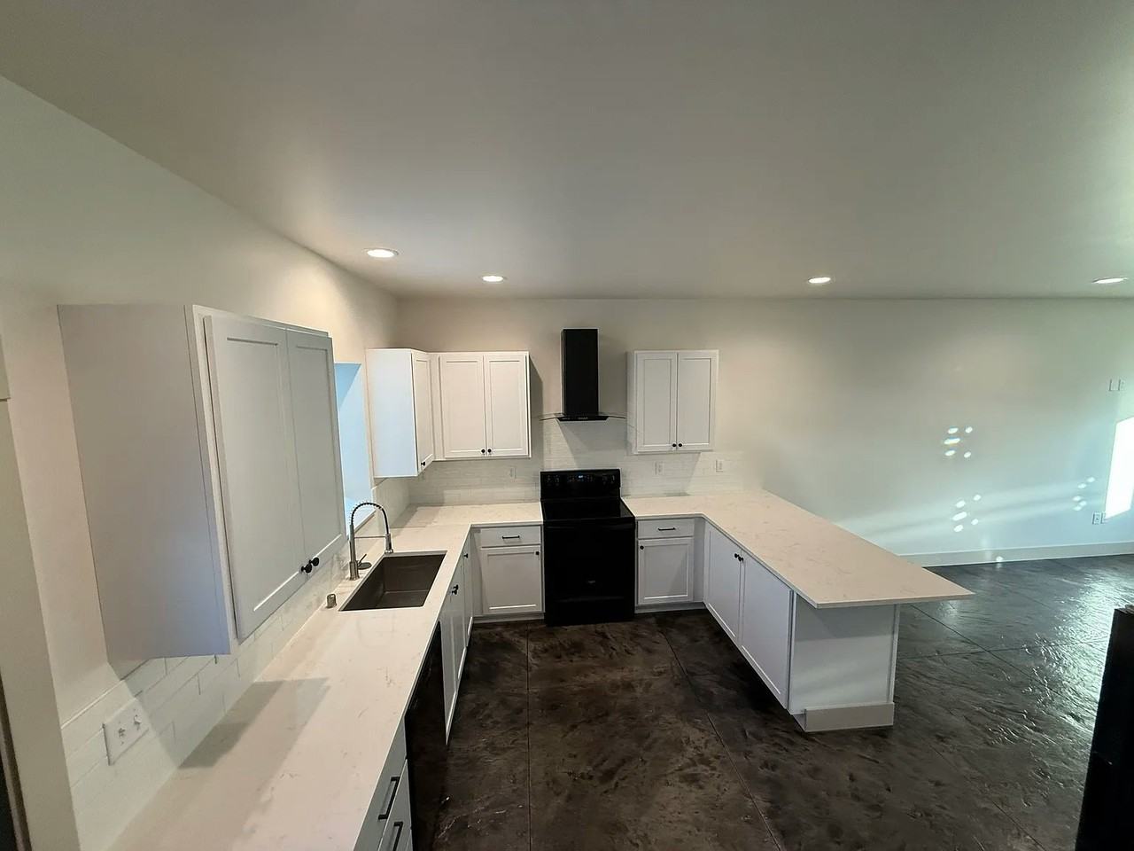 1615 North Gillis Lane - Photo 3 of 10