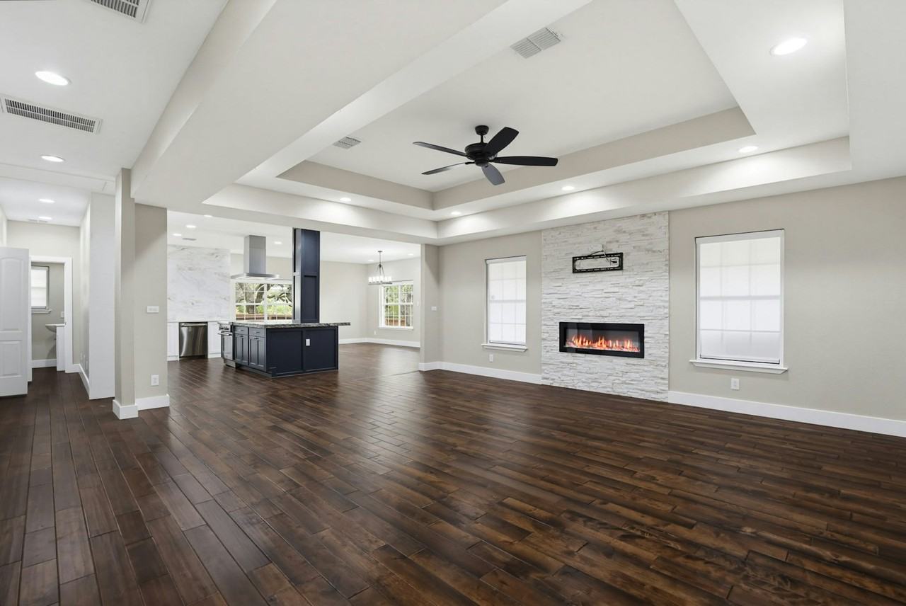 17006 Silverwood Drive - Photo 2 of 33