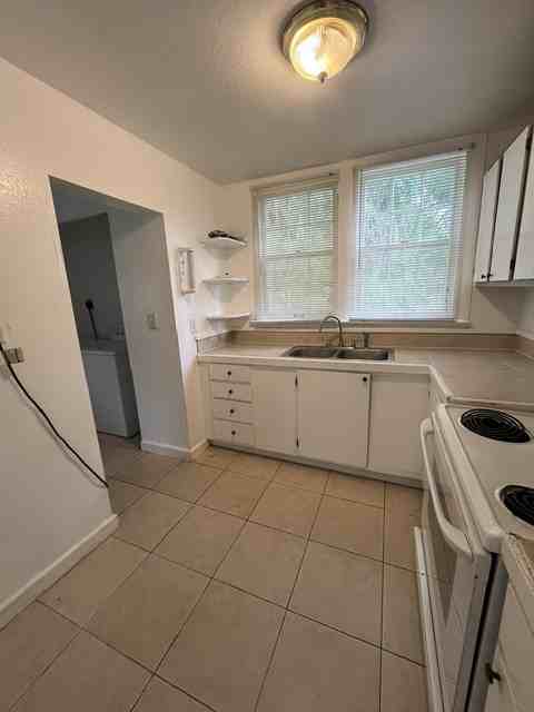 1107 1107 Webster StreetUnit B #B - Photo 3 of 15
