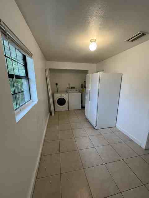 1107 1107 Webster StreetUnit B #B - Photo 4 of 15