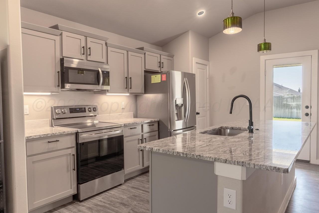 1709 Callaway Pl - Photo 5 of 17