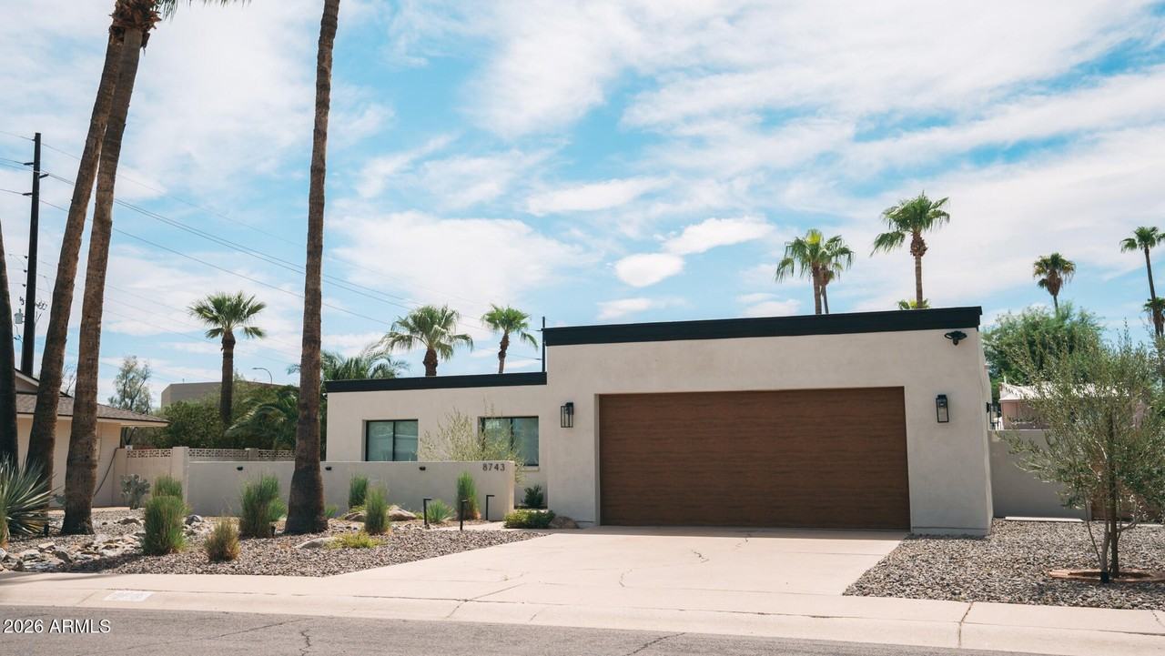 8743 E Bonita Dr - Photo 2 of 25
