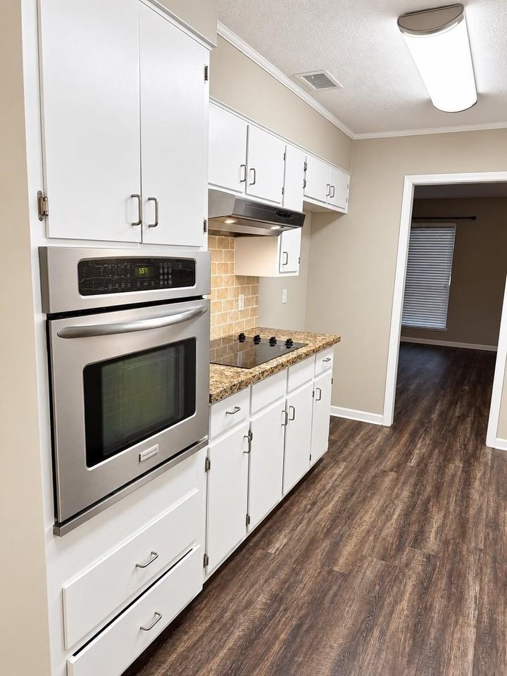 1150 Chatwood Dr - Photo 4 of 8
