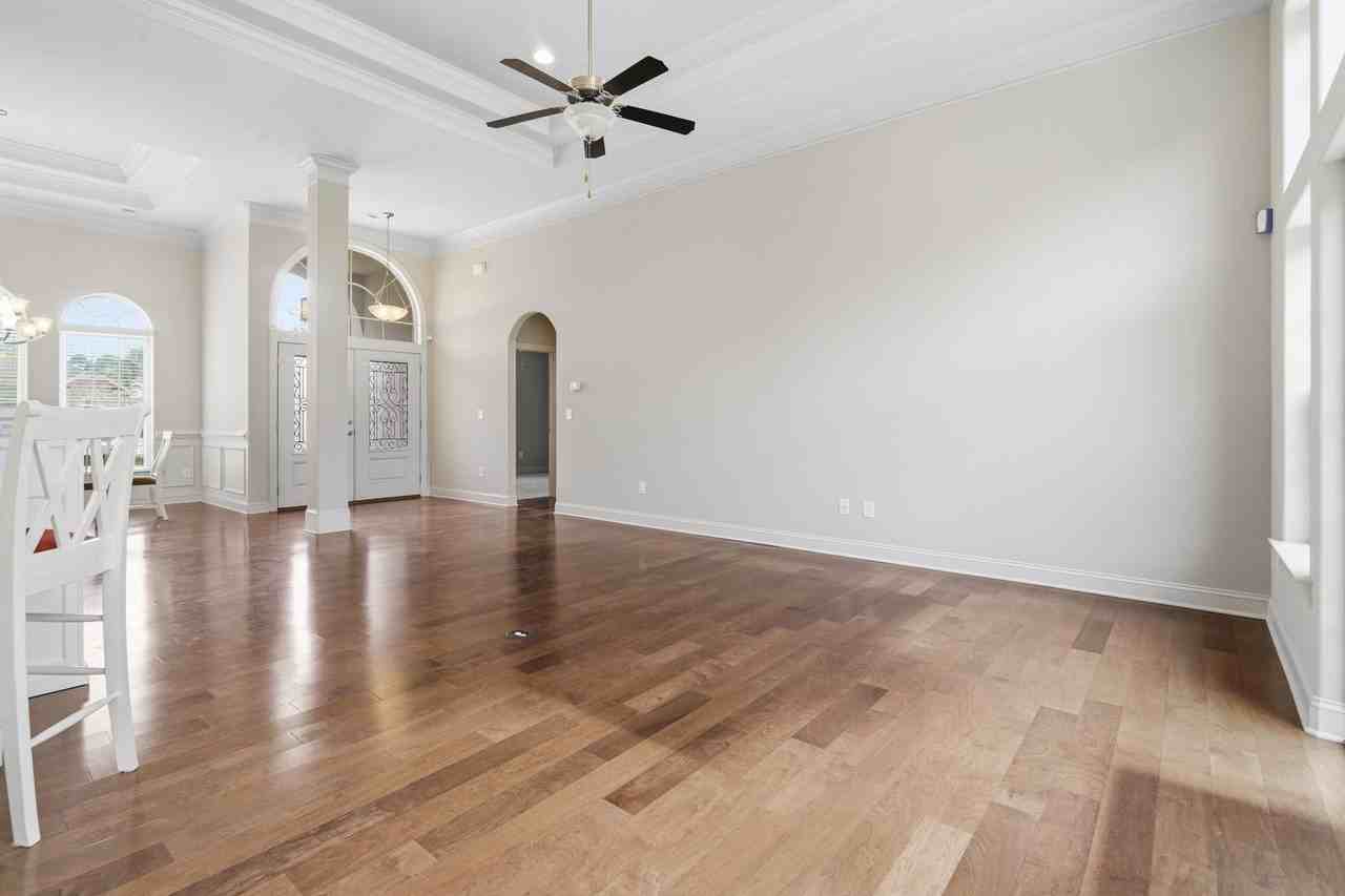 9060 Abingdon Dr - Photo 2 of 40
