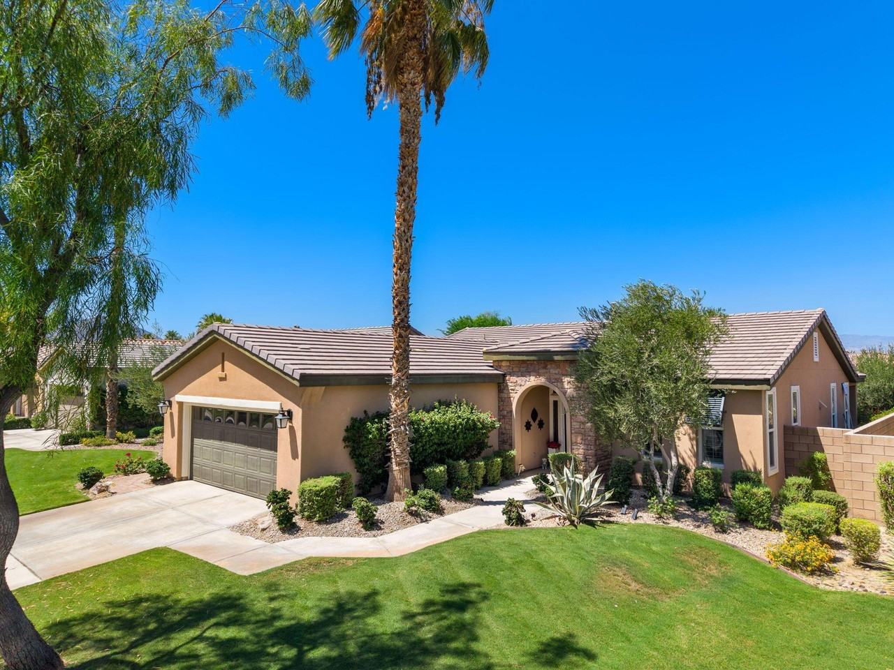 81160 Red Rock Rd - Photo 3 of 50