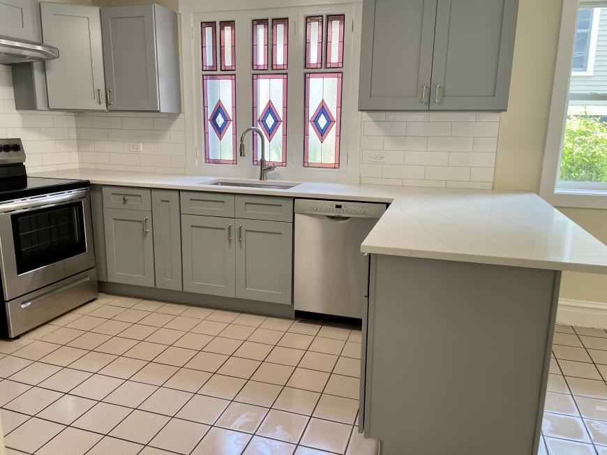 949 Sherman Ave - Photo 3 of 10