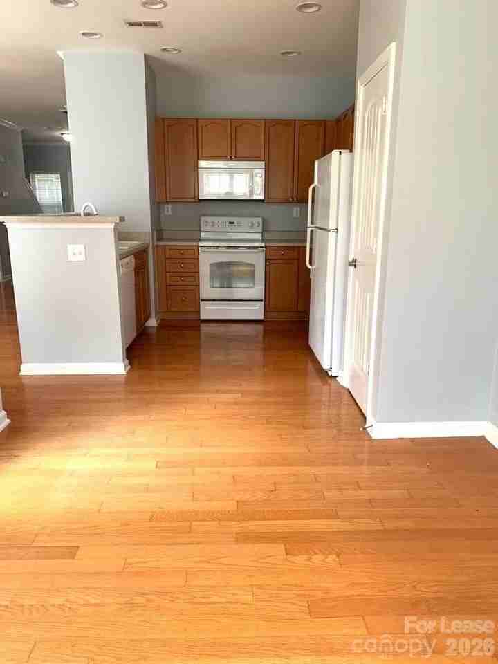 15407 Saint Christopher Ct - Photo 5 of 11