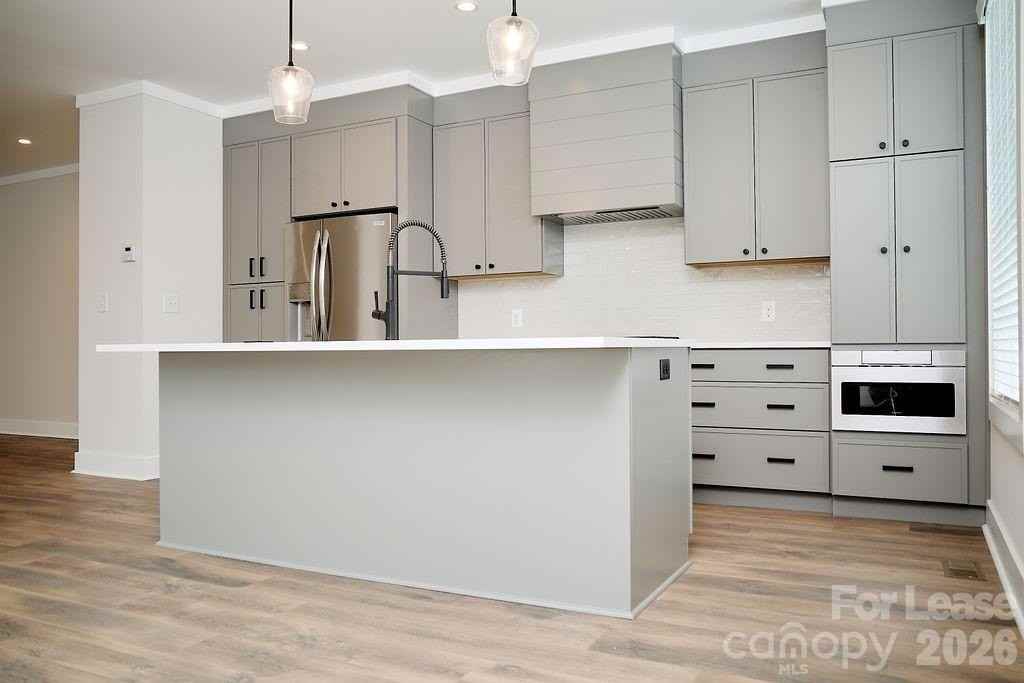1300 E 10th St - Photo 3 of 22