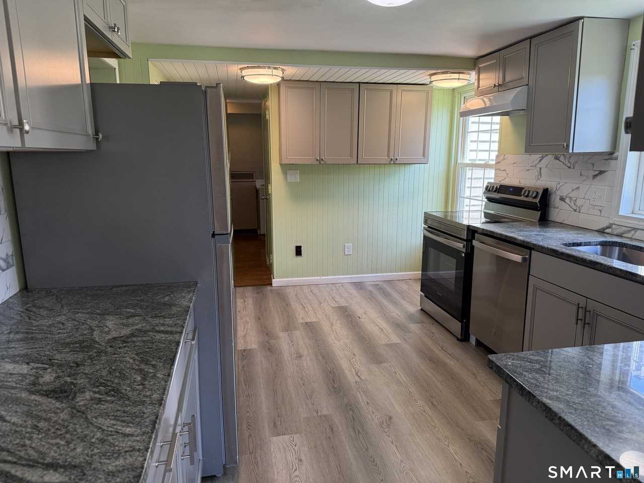 618 Willard Ave - Photo 4 of 15