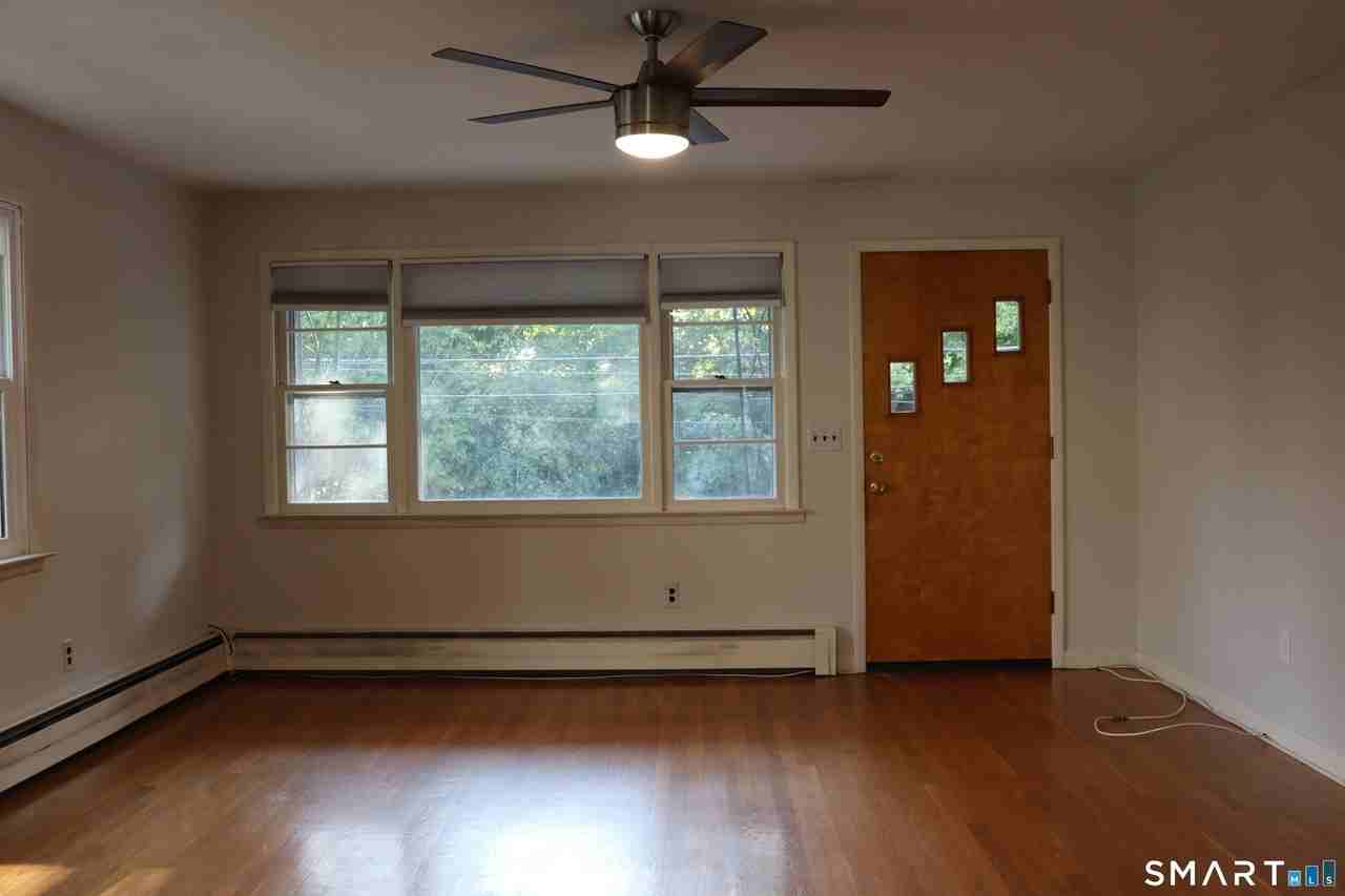 20 Davis St - Photo 2 of 9