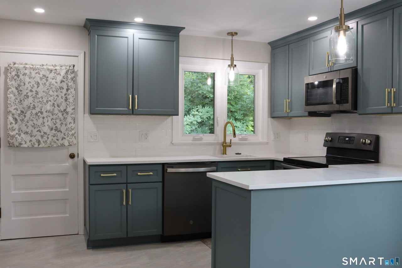 20 Davis St - Photo 3 of 9