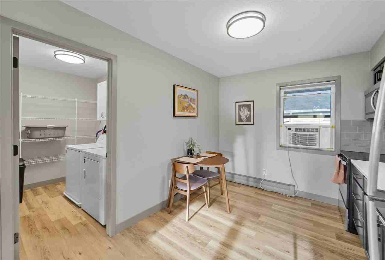 203 3rd St Se #2B - Photo 4 of 13