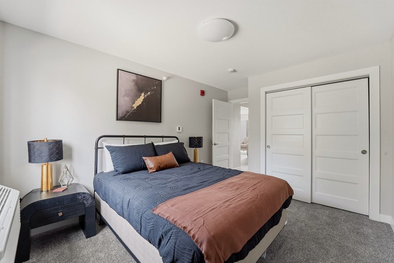 2440 Sw 9th St #3 - Photo 5 of 11
