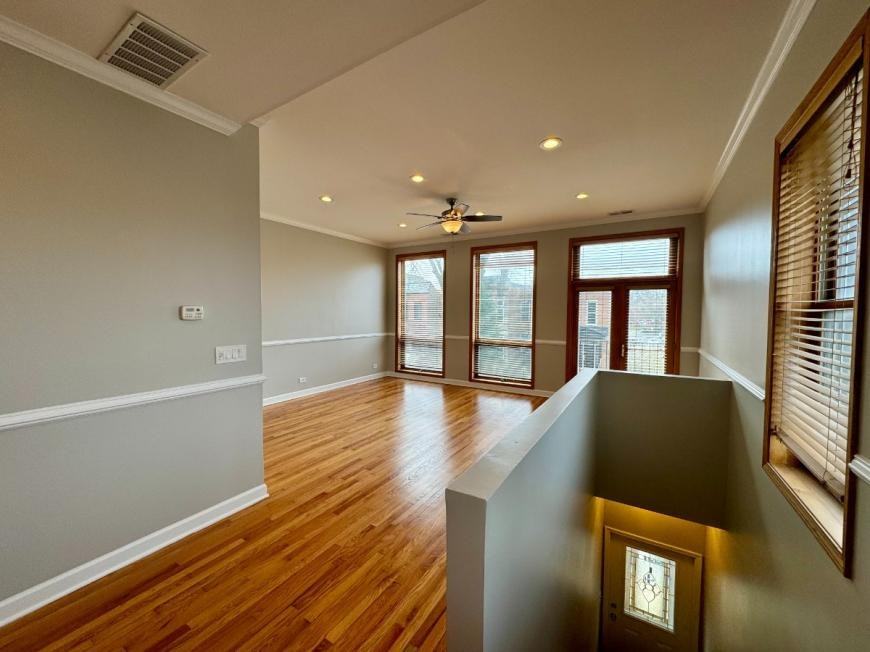 1537 N Fairfield Ave - Photo 2 of 10