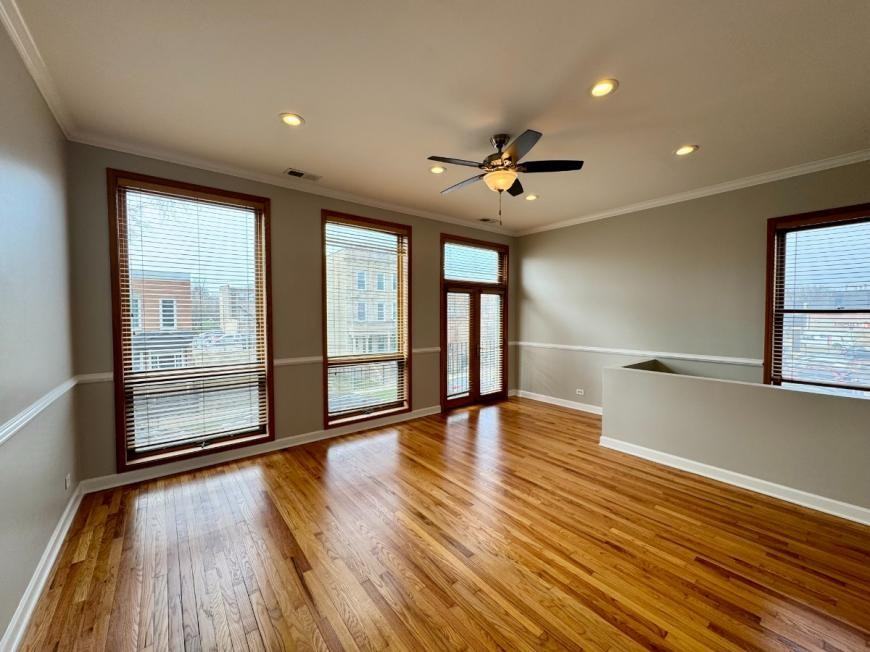 1537 N Fairfield Ave - Photo 4 of 10