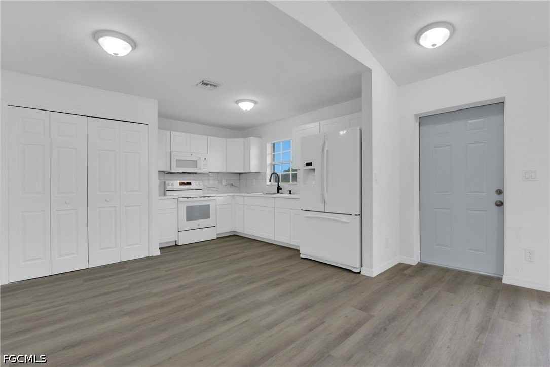 128 Harold Ave S - Photo 2 of 22