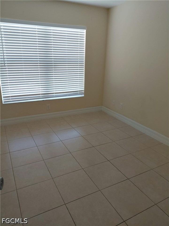 4608 Santa Barbara Blvd - Photo 7 of 13