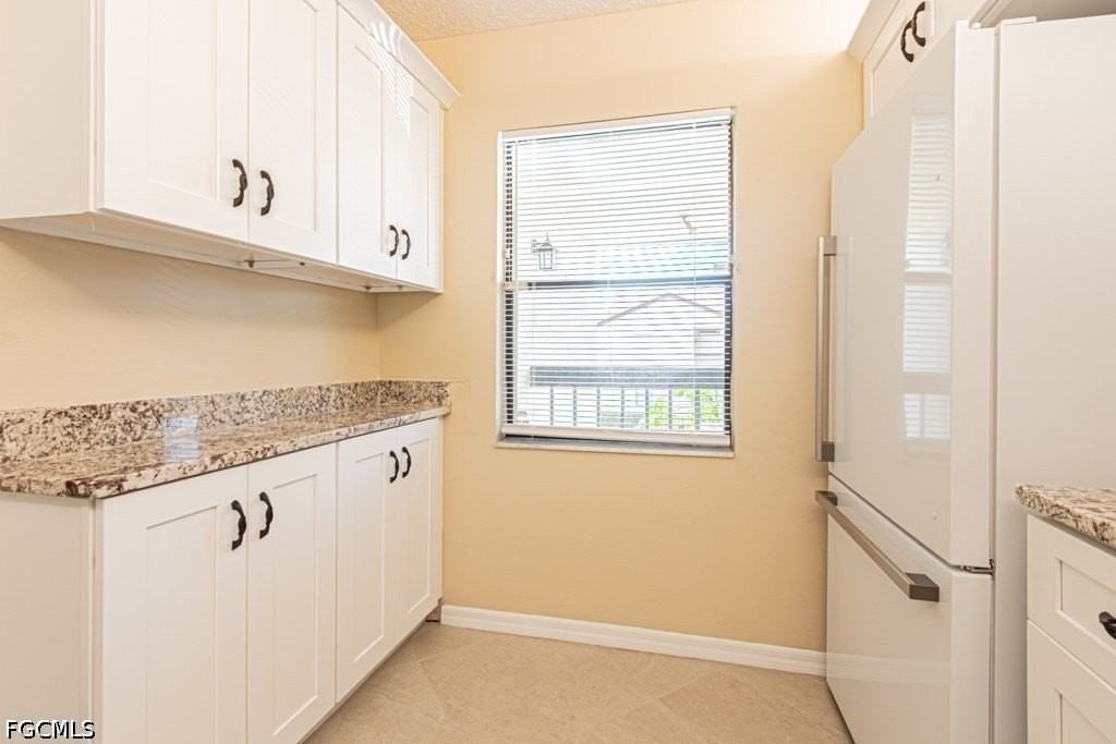 9275 Lake Park Dr #204 - Photo 7 of 25