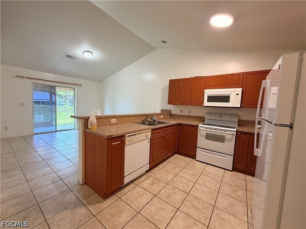 2438 George Ave S - Photo 2 of 15
