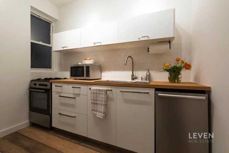 195 Prince St - Photo 7 of 9