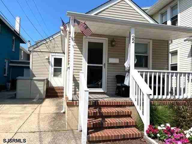 22 N Marion Ave - Photo 2 of 9