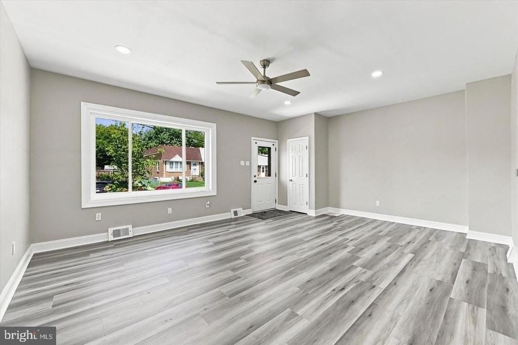 105 Fronefield Ave - Photo 4 of 24