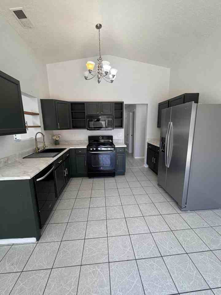 704 Glacier Bay St Se - Photo 7 of 22