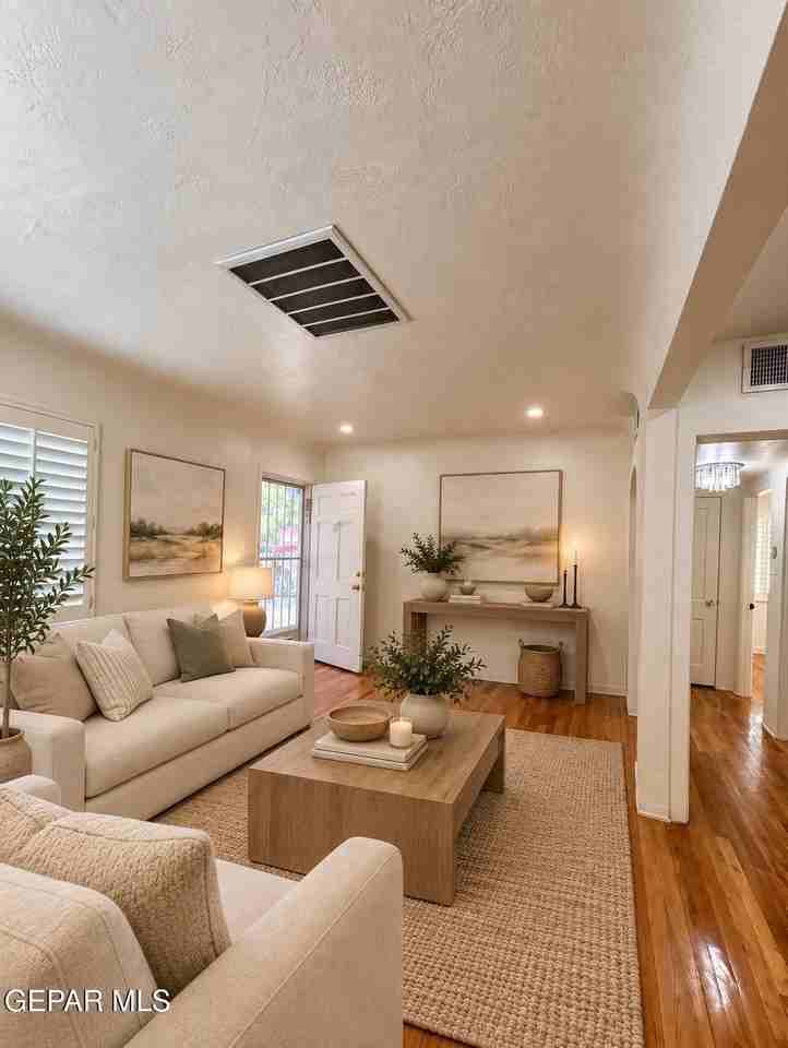 4628 Clifton Ave - Photo 6 of 24