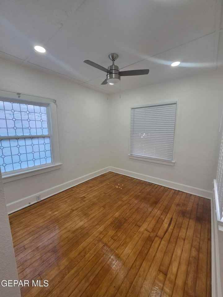 4002 Pershing Dr - Photo 3 of 17