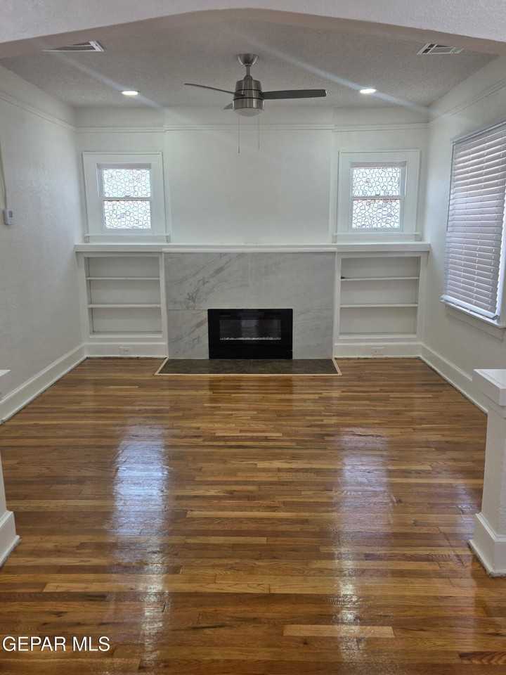 4002 Pershing Dr - Photo 4 of 17