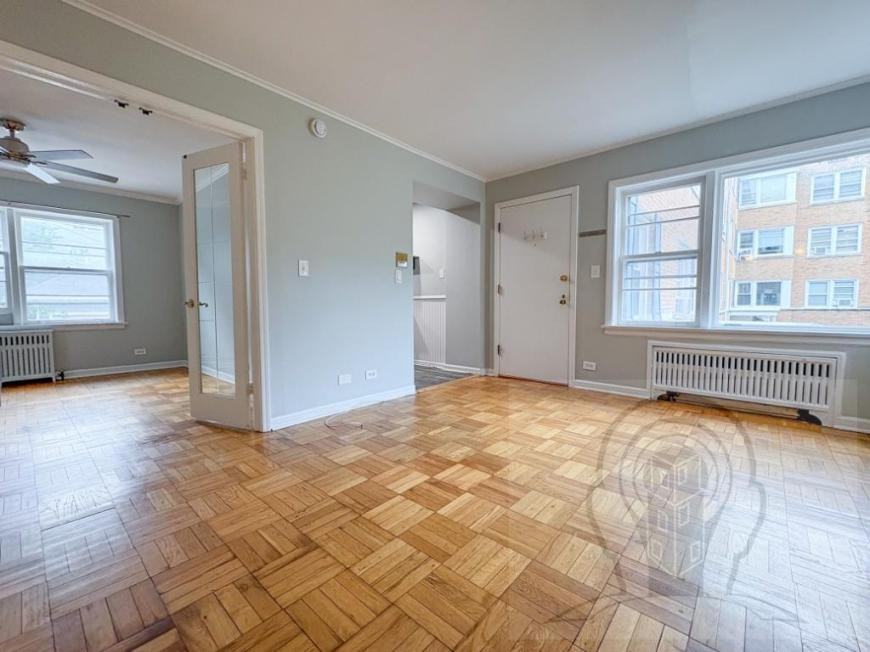 524 Michigan Ave - Photo 3 of 10