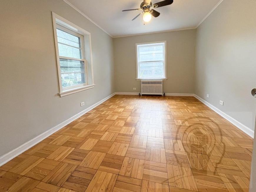 524 Michigan Ave - Photo 6 of 10