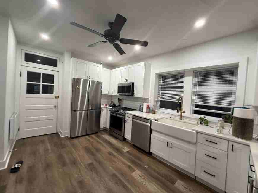 6604 N Campbell Ave - Photo 2 of 10