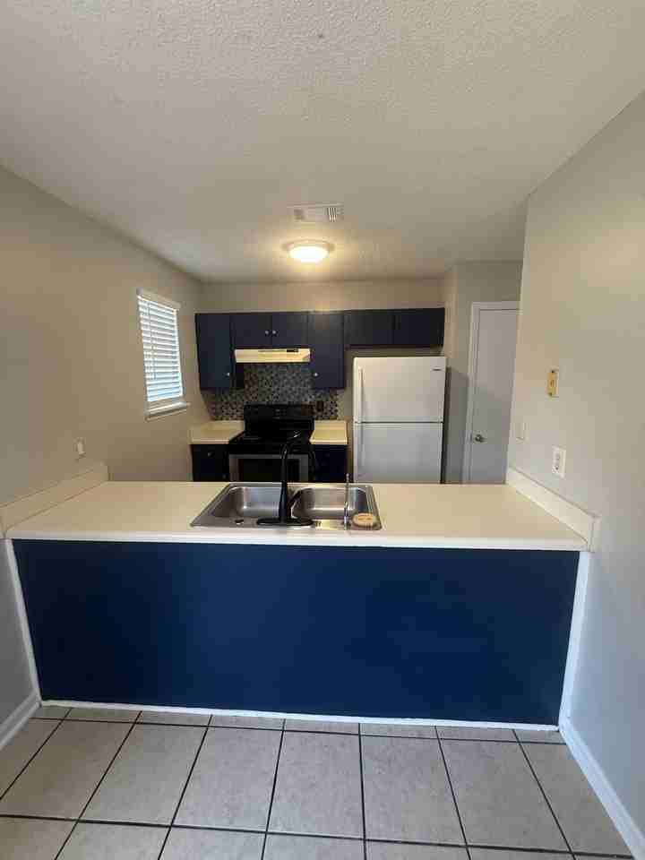 109 Mauldon Ct #1 - Photo 4 of 10
