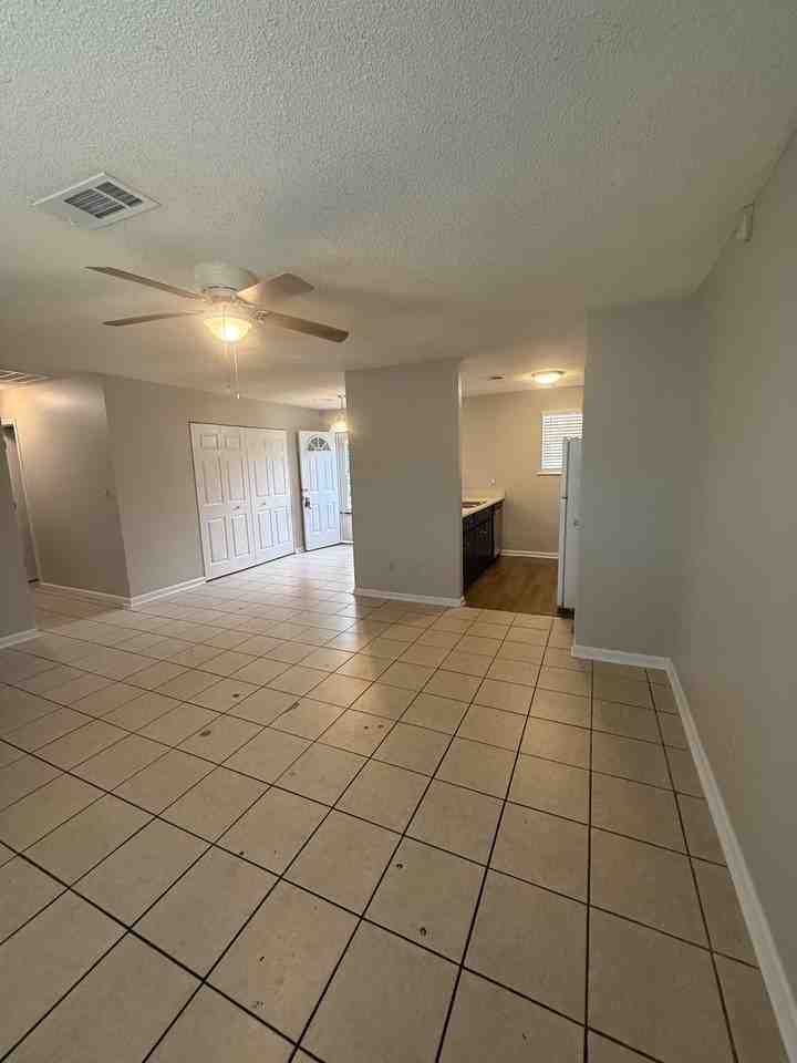 109 Mauldon Ct #1 - Photo 6 of 10