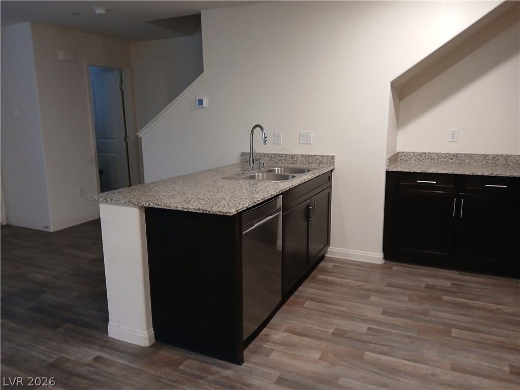6811 Alpine White Ct - Photo 5 of 25