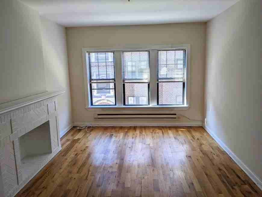 1313 Oak Ave - Photo 3 of 10