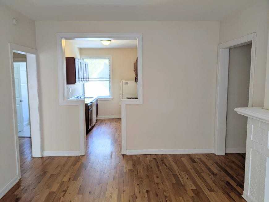 1313 Oak Ave - Photo 4 of 10