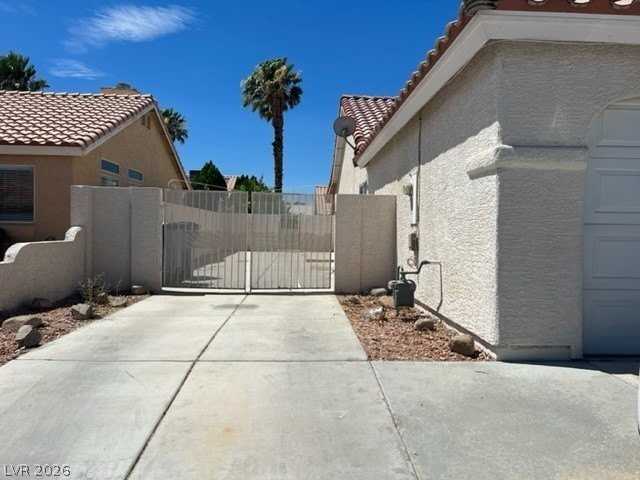 6297 Belgium Dr - Photo 2 of 41