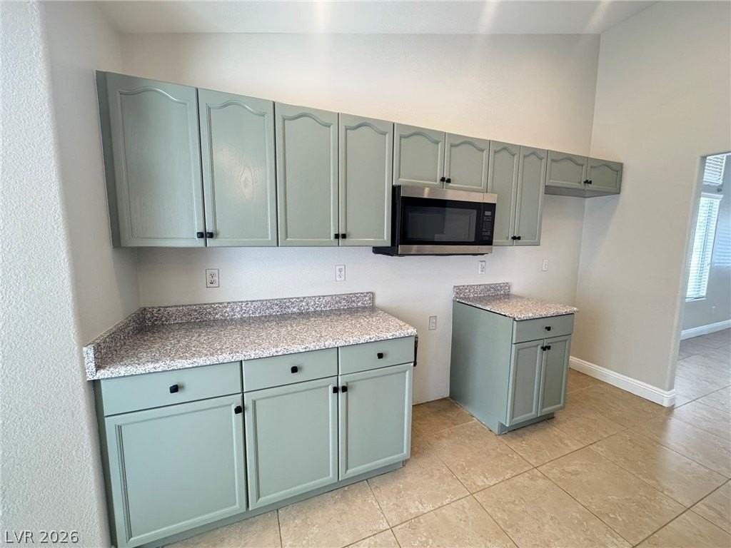 6297 Belgium Dr - Photo 4 of 41