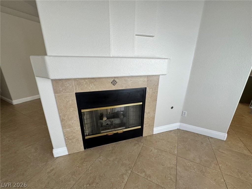 6297 Belgium Dr - Photo 5 of 41